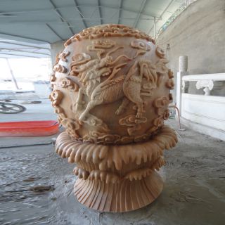 四大天王各拿什么兵器？