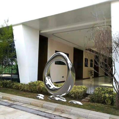 景觀·雕塑在小區(qū)景觀設計中有哪些作用？