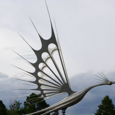 湖邊不銹鋼仿真白鷺雕塑是怎么制作出來的?