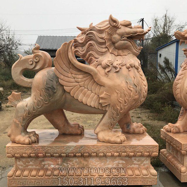 大理石晚霞紅飛天貔貅企業(yè)公司大門招財?shù)袼?>
                                <h2>大理石晚霞紅飛天貔貅企業(yè)公司大門招財?shù)袼?參數(shù)說明</h2>
                                                                        <table>
                                      <tr>
                                        <th>產(chǎn)品標題</th>
                                        <td>大理石晚霞紅飛天貔貅企業(yè)公司大門招財?shù)袼?/td>
                                      </tr>
                                      <tr>
                                        <th>發(fā)布時間</th>
                                        <td>2023-06-07 10:18</td>
                                      </tr>
                                      <tr>
                                        <th>價格</th>
                                        <td><span>電話咨詢</td>
                                      </tr>
                                                                              <tr>
                                          <th>制作材質(zhì)</th>
                                          <td>晚霞紅、大理石</td>
                                        </tr>
                                                                              <tr>
                                          <th>應用場所</th>
                                          <td>企業(yè)</td>
                                        </tr>
                                                                              <tr>
                                          <th>雕刻內(nèi)容</th>
                                          <td>貔貅</td>
                                        </tr>
                                                                          </table>
                                <h2>大理石晚霞紅飛天貔貅企業(yè)公司大門招財?shù)袼?詳細說明</h2>
                                <p>玉海雕塑是一家綜合性的雕塑公司，擁有多款大理石晚霞紅飛天貔貅企業(yè)公司大門招財?shù)袼苣Ｐ停杉庸ざㄖ贫喾N大理石晚霞紅飛天貔貅企業(yè)公司大門招財?shù)袼埽С植馁|(zhì)、樣式、風格、尺寸大小等方面的調(diào)整修改定制。我們所加工制作的大理石晚霞紅飛天貔貅企業(yè)公司大門招財?shù)袼苜|(zhì)優(yōu)價廉，遍布全國多個省市地區(qū)，想要了解更多案例圖片，請電話或微信咨詢。材質(zhì)、大小、樣式等都可以按需定制，還可根據(jù)您提供給的大理石晚霞紅飛天貔貅企業(yè)公司大門招財?shù)袼軜訄D進行制作！如有相關需求，歡迎致電（微信同號）：<span>150-3119-9663</span></p>
                                                                <div   class=