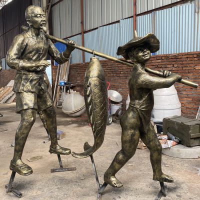 抬鯉魚，玻璃鋼民俗生活場景雕塑