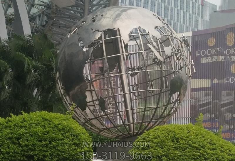 公園小區(qū)大型仿真地球儀玻璃鋼創(chuàng)意街邊地球儀雕塑