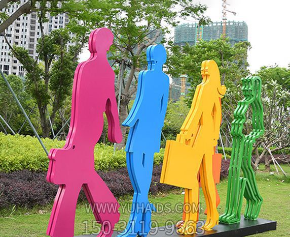 戶外步行街?jǐn)[放仿真彩色不銹鋼購物人雕塑