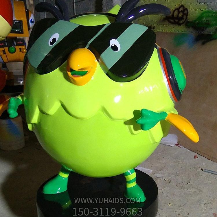 商場(chǎng)卡通玻璃鋼彩繪一只可愛(ài)的小鳥擺件雕塑