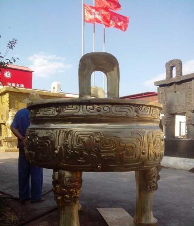 景區大型不銹鋼鎏金浮雕鼎雕塑