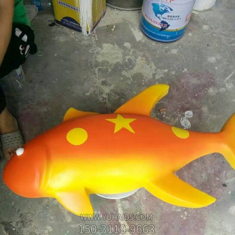 卡通創(chuàng)意玻璃鋼小魚(yú)擺件雕塑