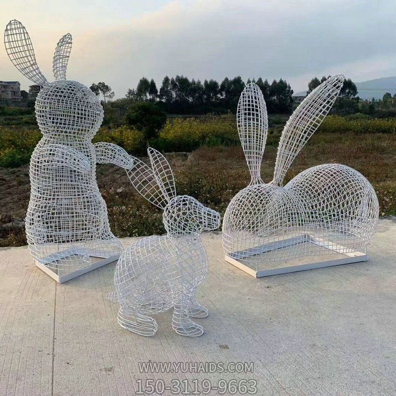 小區廣場公園學校白色網格兔子一家三口不銹鋼雕塑