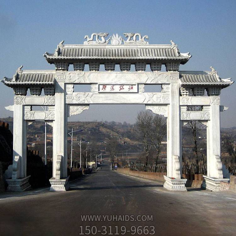 大型村里城鎮景觀三門四柱石雕牌坊雕塑