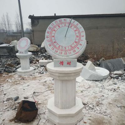 戶外景區創意圓柱上的石雕日晷雕塑