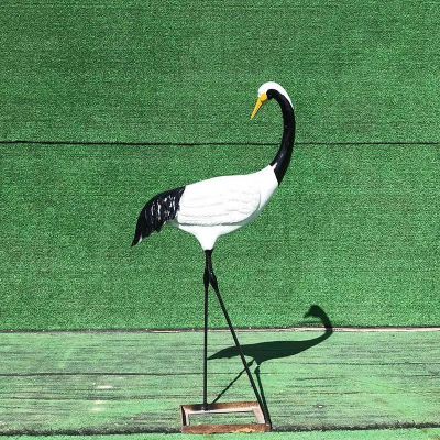 公園景區玻璃一只行走的鶴雕塑