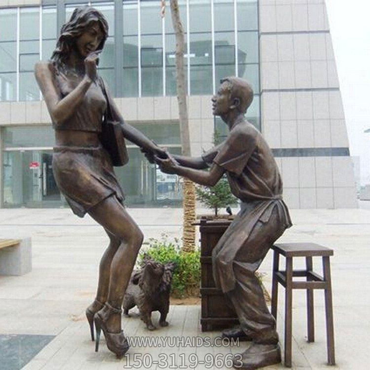 戶外街道玻璃鋼仿銅景觀人物雕塑