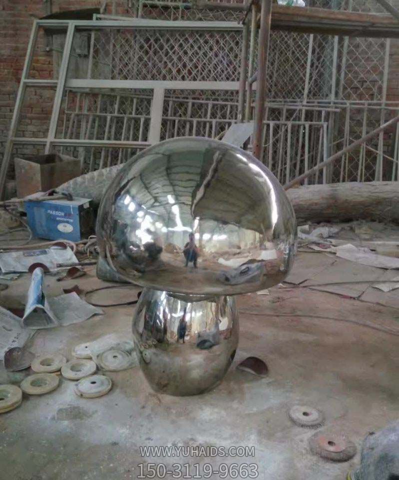 戶(hù)外不銹鋼拋光蘑菇雕塑