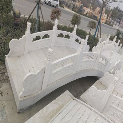 景區(qū)園林戶外造景擺放漢白玉雕刻小石拱橋雕塑
