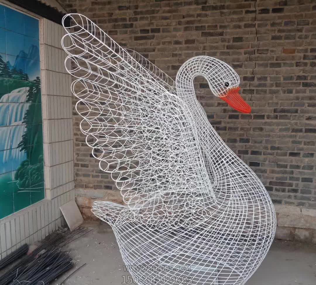 城市街道創意鏤空天鵝雕塑