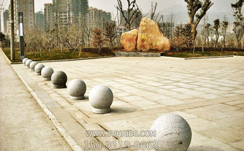景區(qū)公園花崗巖車(chē)阻石球雕塑