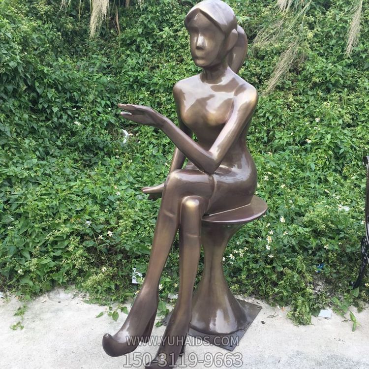 玻璃鋼 仿銅現代人像 廣場公園美陳藝術擺件人物雕塑