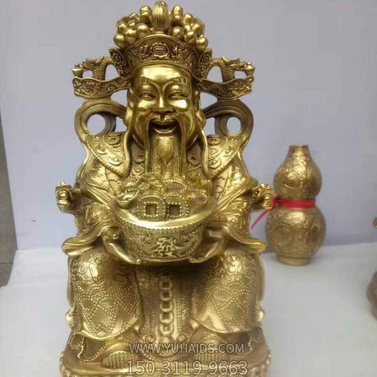 鑄銅戶外園林景觀財神爺?shù)袼?>
                                <h2>鑄銅戶外園林景觀財神爺?shù)袼?參數(shù)說明</h2>
                                                                        <table>
                                      <tr>
                                        <th>產(chǎn)品標(biāo)題</th>
                                        <td>鑄銅戶外園林景觀財神爺?shù)袼?/td>
                                      </tr>
                                      <tr>
                                        <th>發(fā)布時間</th>
                                        <td>2023-06-08 10:12</td>
                                      </tr>
                                      <tr>
                                        <th>價格</th>
                                        <td><span>電話咨詢</td>
                                      </tr>
                                                                              <tr>
                                          <th>雕刻內(nèi)容</th>
                                          <td>園林</td>
                                        </tr>
                                                                              <tr>
                                          <th>其他</th>
                                          <td>景觀</td>
                                        </tr>
                                                                              <tr>
                                          <th>制作材質(zhì)</th>
                                          <td>鑄銅</td>
                                        </tr>
                                                                          </table>
                                <h2>鑄銅戶外園林景觀財神爺?shù)袼?詳細說明</h2>
                                <p>玉海雕塑是一家綜合性的雕塑公司，擁有多款鑄銅戶外園林景觀財神爺?shù)袼苣Ｐ停杉庸ざㄖ贫喾N鑄銅戶外園林景觀財神爺?shù)袼埽С植馁|(zhì)、樣式、風(fēng)格、尺寸大小等方面的調(diào)整修改定制。我們所加工制作的鑄銅戶外園林景觀財神爺?shù)袼苜|(zhì)優(yōu)價廉，遍布全國多個省市地區(qū)，想要了解更多案例圖片，請電話或微信咨詢。材質(zhì)、大小、樣式等都可以按需定制，還可根據(jù)您提供給的鑄銅戶外園林景觀財神爺?shù)袼軜訄D進行制作！如有相關(guān)需求，歡迎致電（微信同號）：<span>150-3119-9663</span></p>
                                                                <div   class=