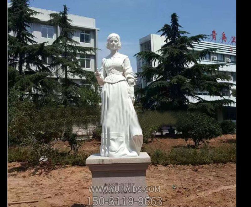 戶外提燈天使弗洛倫斯·南丁格爾雕塑