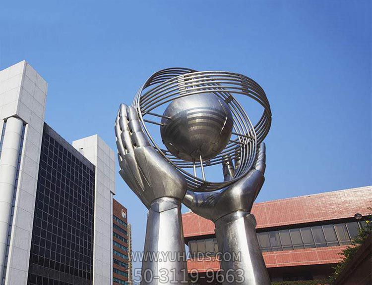 企業小區手托球切面不銹鋼手型雕塑