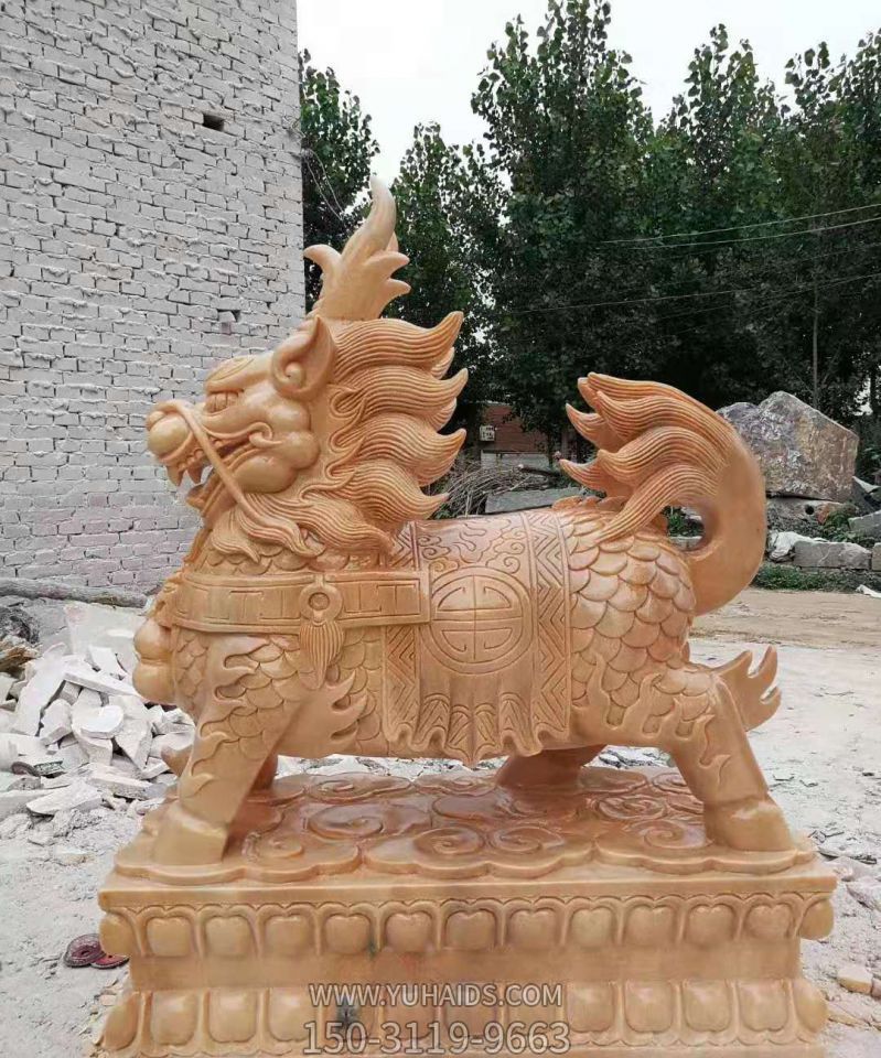 晚霞紅石雕別墅鎮(zhèn)宅麒麟雕塑 晚霞紅石雕別墅鎮(zhèn)宅麒麟雕塑