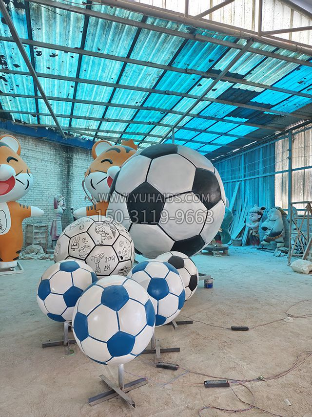 玻璃鋼內發光仿真足球雕塑