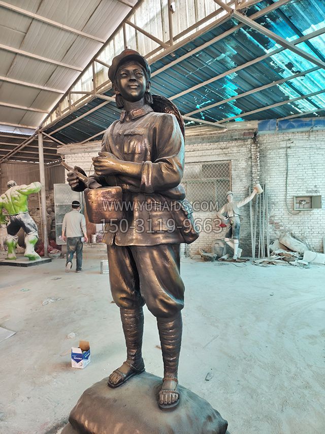 玻璃鋼仿銅女戰士解放軍雕塑