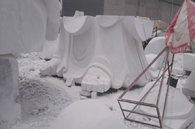 觀音雕刻第四部分，腿部